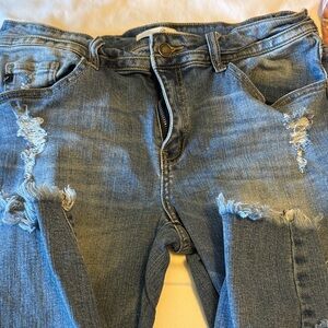 Kancan sz 30 frayed ankle jeans